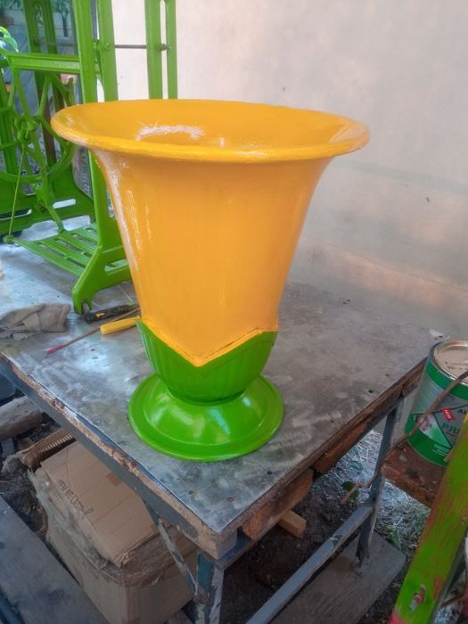 Продам.советскую.урну.