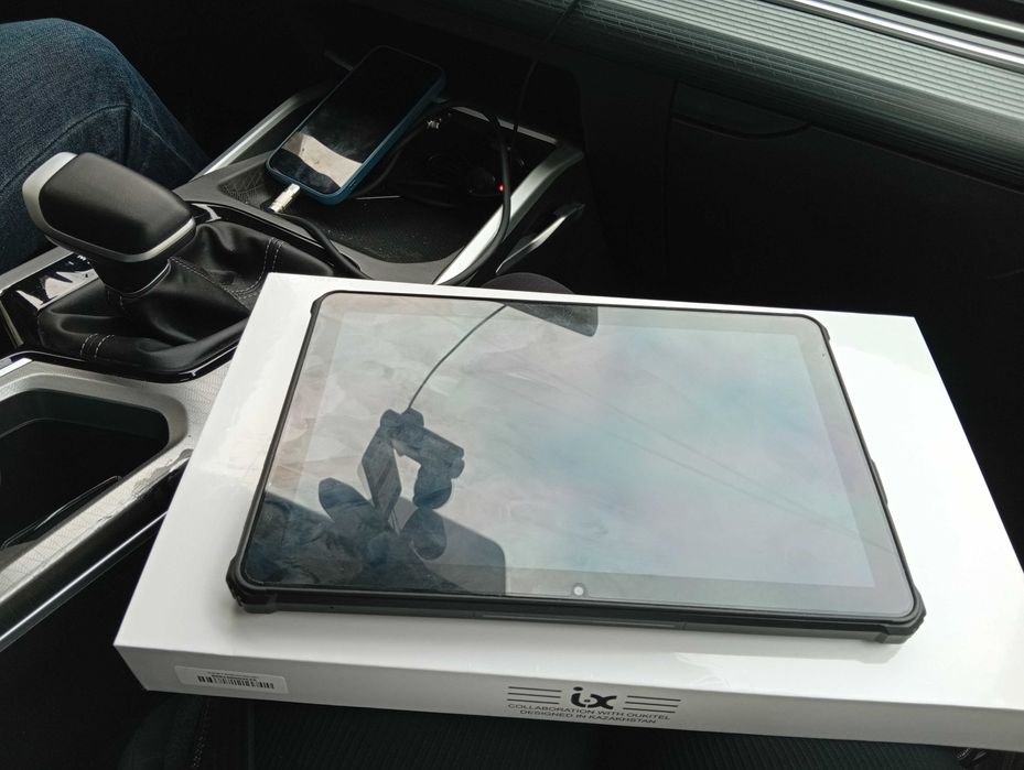 Продам планшет  50000