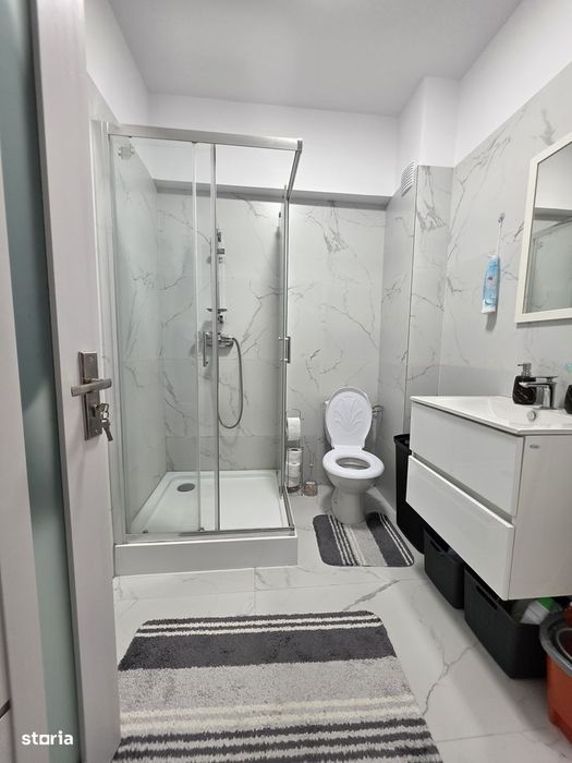 Apartament in bloc nou,mobilat, parcare proprie.