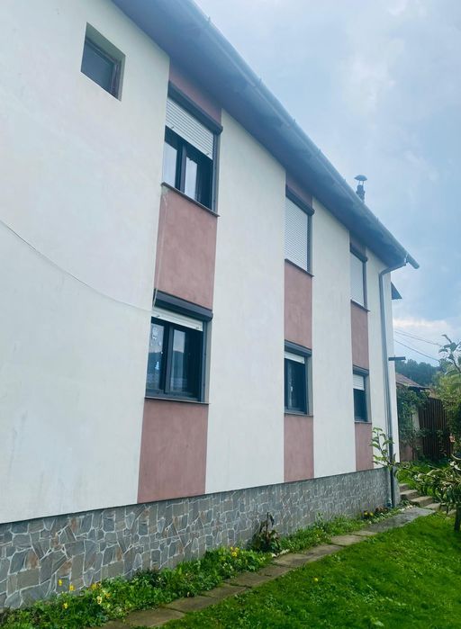 Vila modernă de vânzare Vulcan