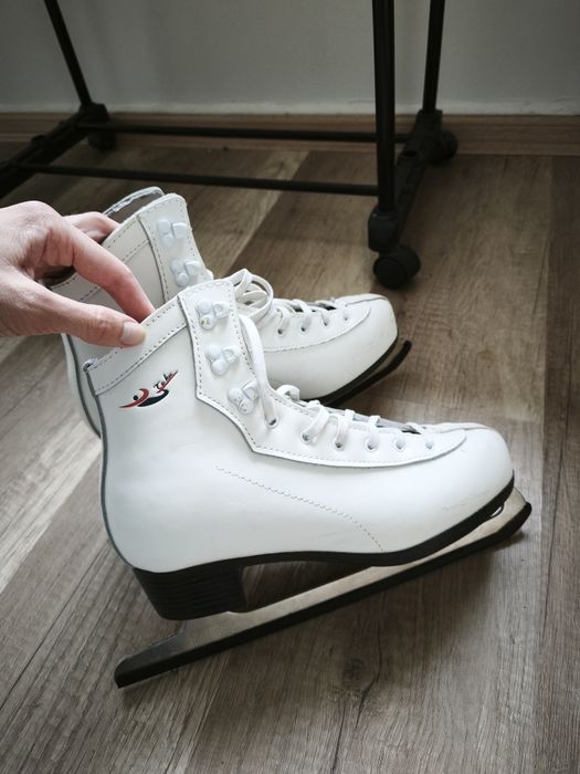 Кънки за лед в отлично състояние