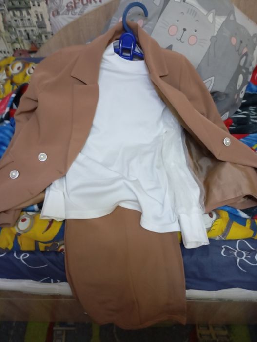 Продам костюм на девочку