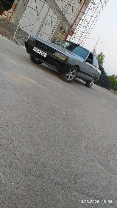 Автомобиль Ауди 100 c3