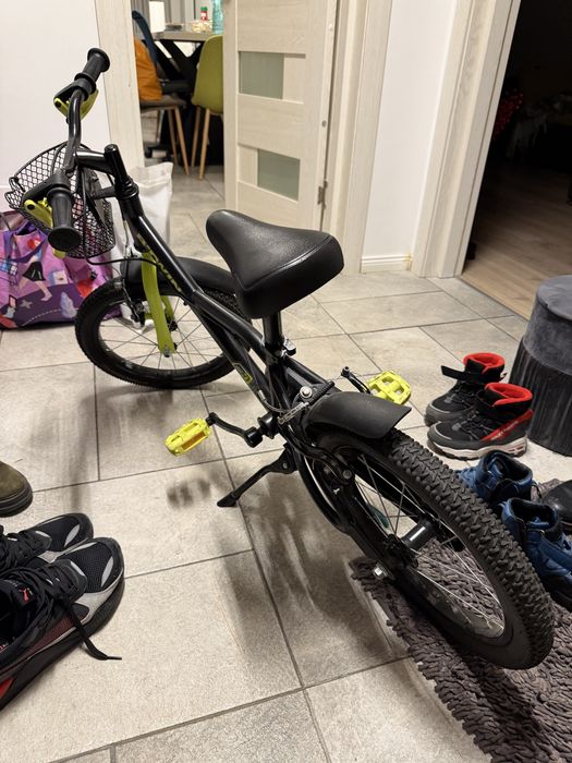 Vand Bicicleta B-Twin 16’ cu roti ajutatoare