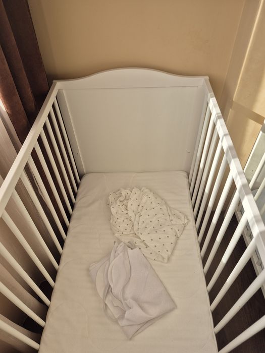 Бебешка кошара икеа + матрак и подарък 120/60