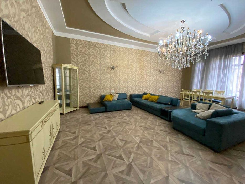 Сдается Дом с зимним бассейном в Луначарский! Можно под бизнес!