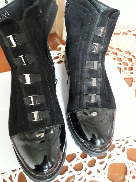 Сапожки и ботинки39 размера.