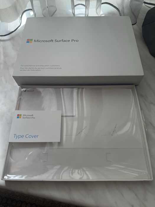 Microsoft Surface Pro 5 256 gb SSD ноутбук-планшет