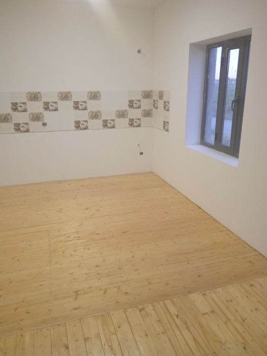 Uy sotiladi Jizzax zafaroboda