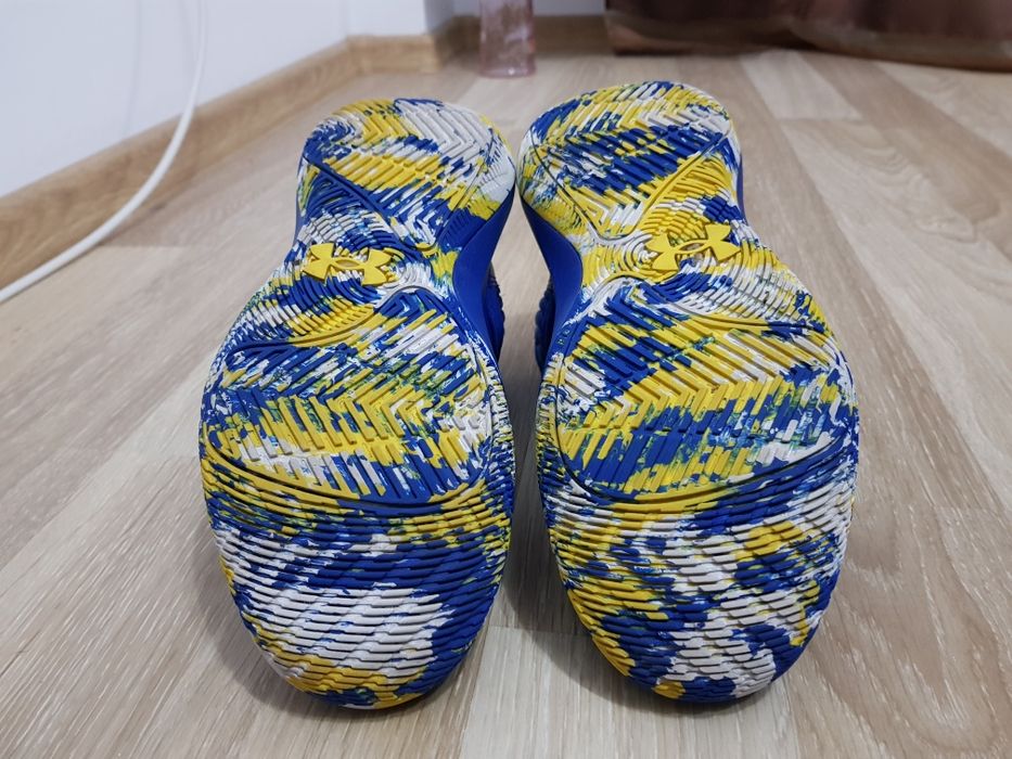 Adidasi Under Armour mărimea 40