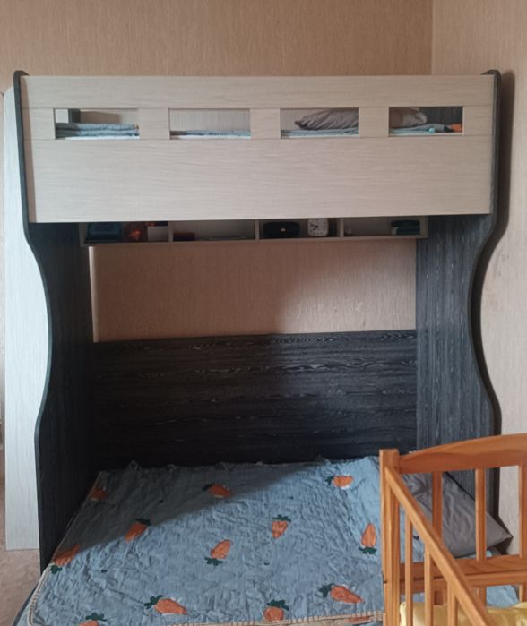 Продам кровать и 1 матрас