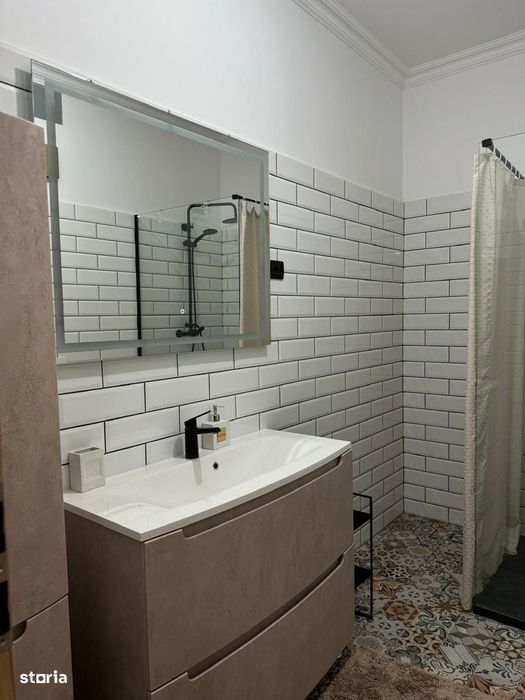 Vilă modernă în Centru cu 2 apartamente independente