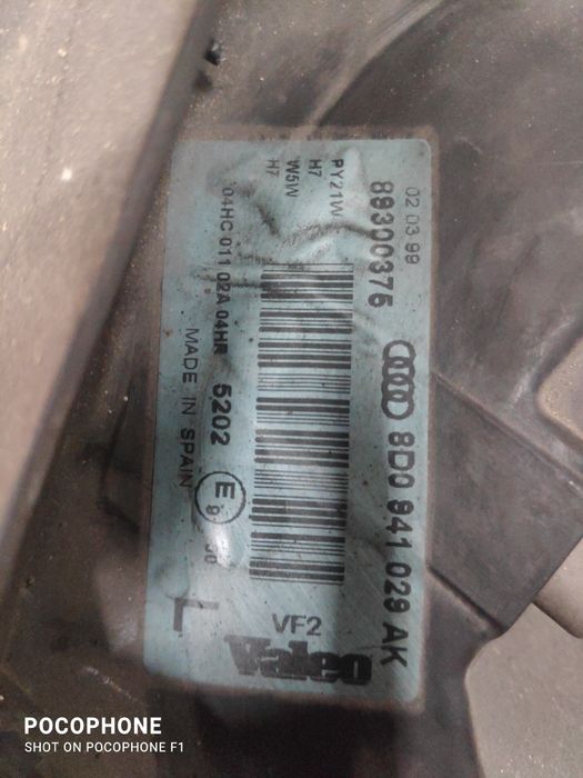 Ляв фар Audi A4 / Audi A4 1999/01г. Със Забележка!