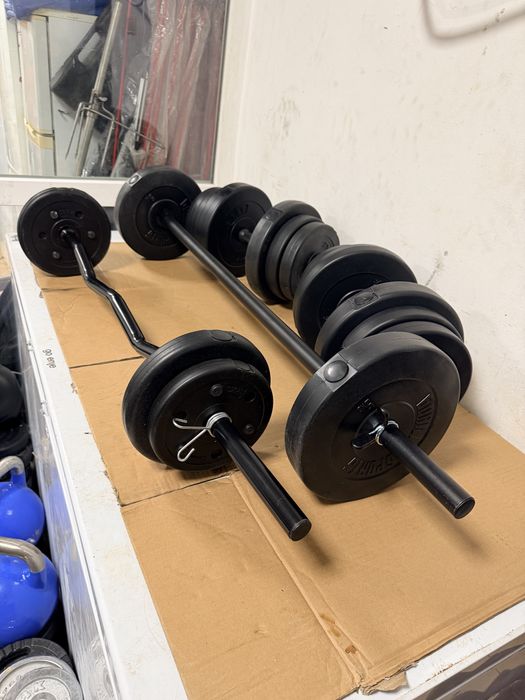 Pachet sala, Gantere+haltera+bara Z ez Greutate totala 60 kg. Pret 550 lei