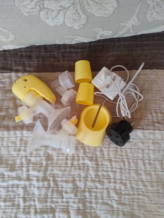 Електрическа помпа Medela Mini Electric + Calma шишета
