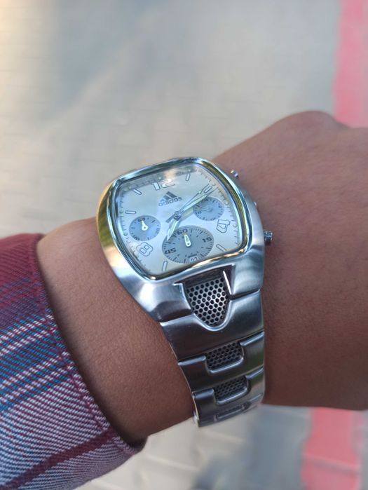 Ceas Addidas 250 lei