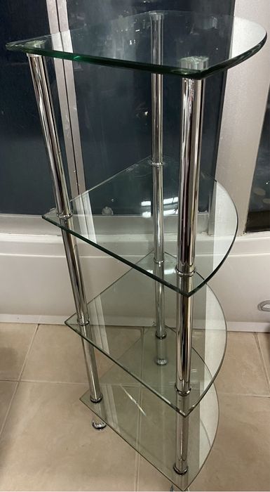 Продам стеклянную этажерку