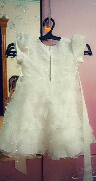 Белоснежное платье
