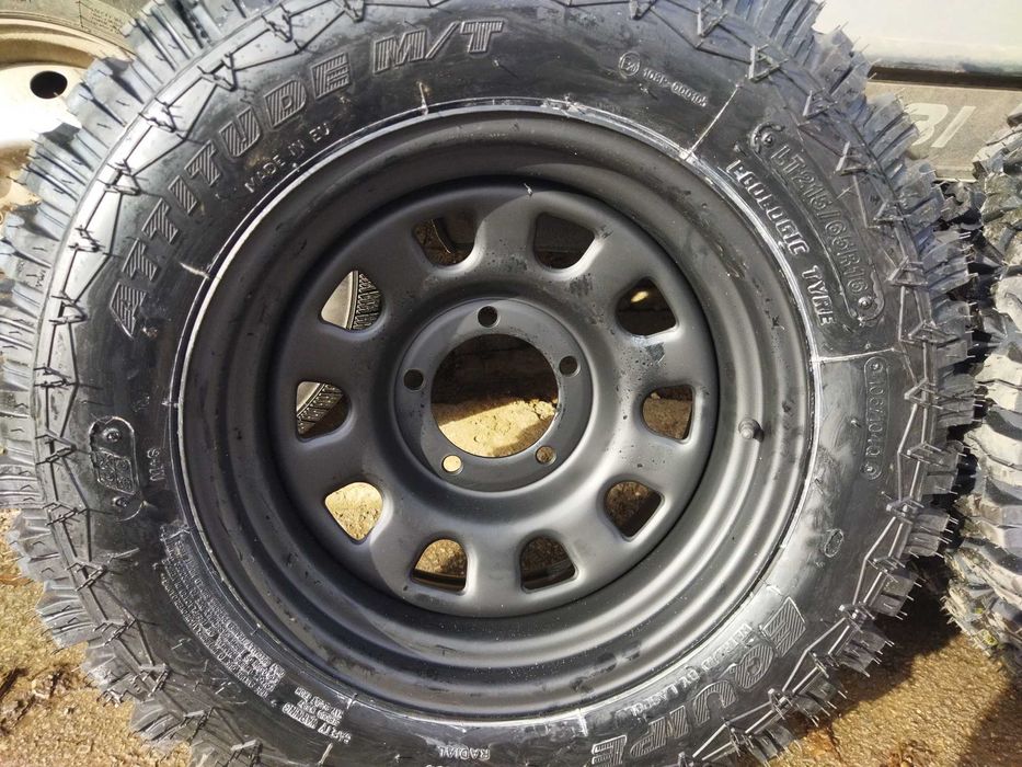 4 броя джанти с гуми - уаз , витара