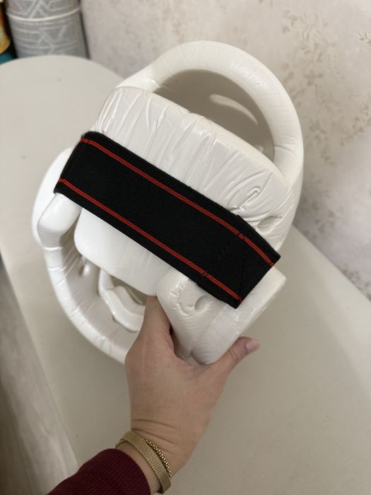Продаю шлем для каратэ