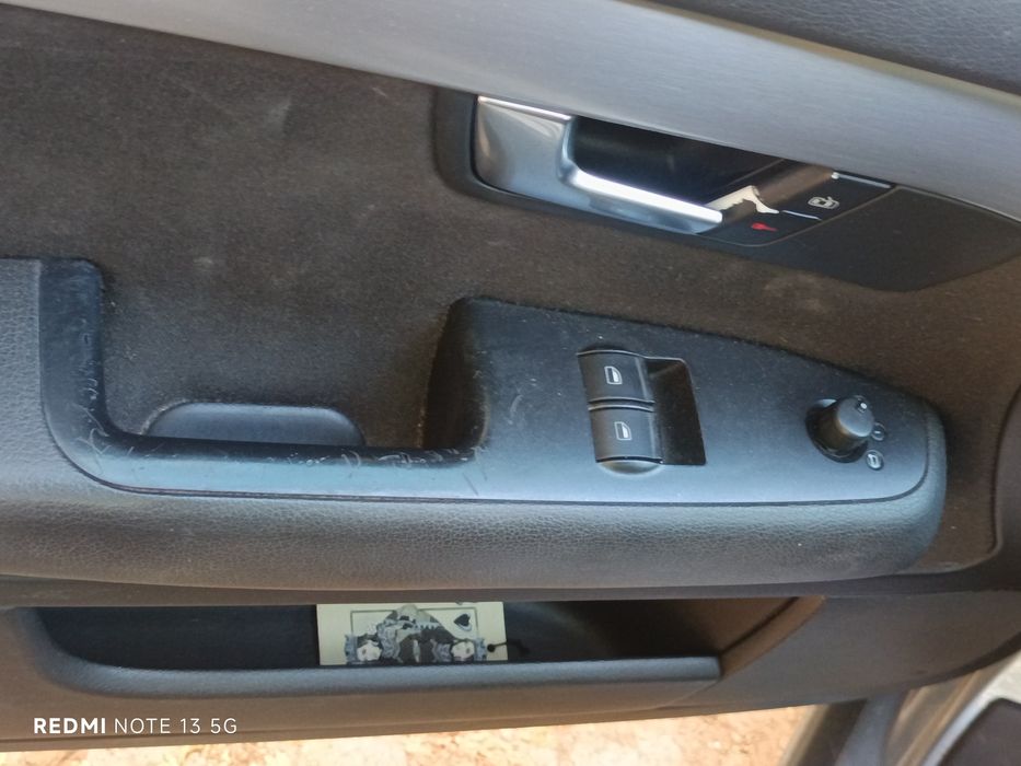 Ауди А4  1.6 бензин 102k