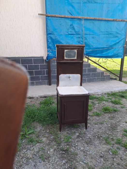 Умывальник деревянный