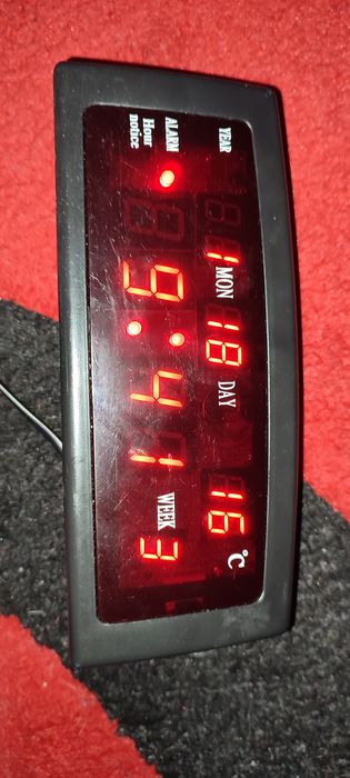 ceas electronic cu termometru-30 lei