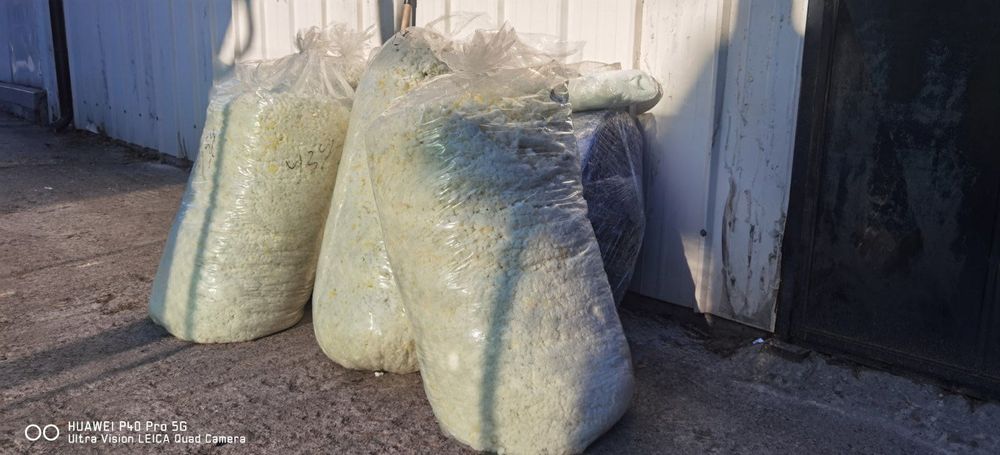 Разпродажба нарязан дунапрен парчета пълнеж възглавници барбарон