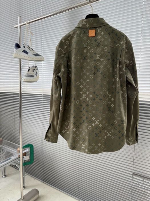 Camasa Louis Vuitton , calitate premium , pe comanda , noua , M