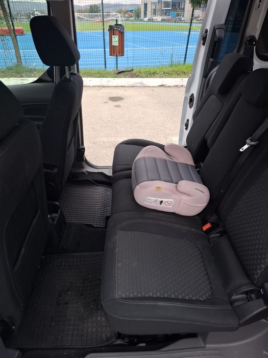 Vând Ford Transit Connect