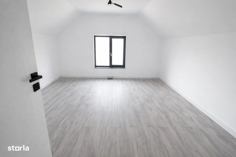 Casa de vanzare Holboca Iasi 5 camere/ 2 bai 135.000 euro