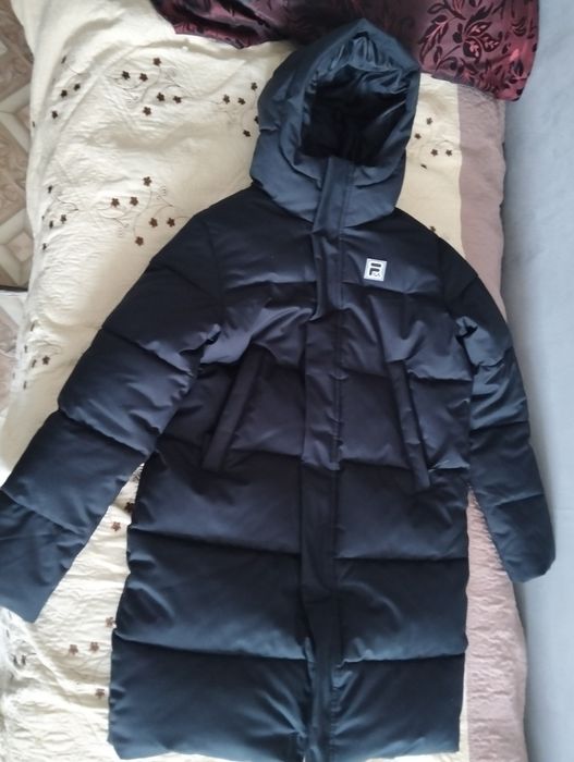 Продам новую куртку FILA