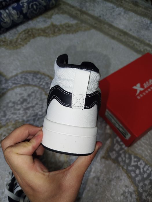 Orginal Xtep krasovka 43