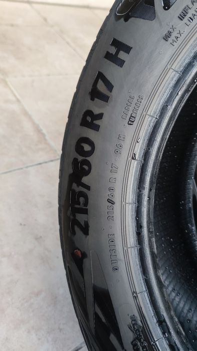 Продавам 4 бр. ПОЧТИ НОВИ гуми Continental 215/60/17 летни DOT 3523