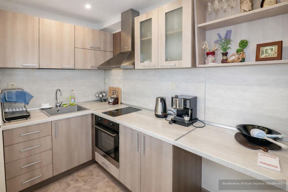 Дава се под наем Двустаен апартамент в Варна, Център - 65 кв.м за 550 € - Снимка #2