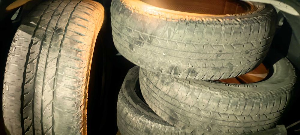 Продам шины б.у лето