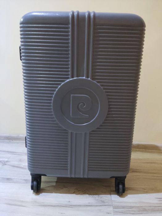 Куфар Pierre Cardin