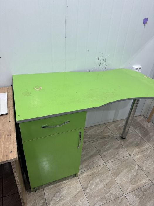 Продаётся мебель салона красоты