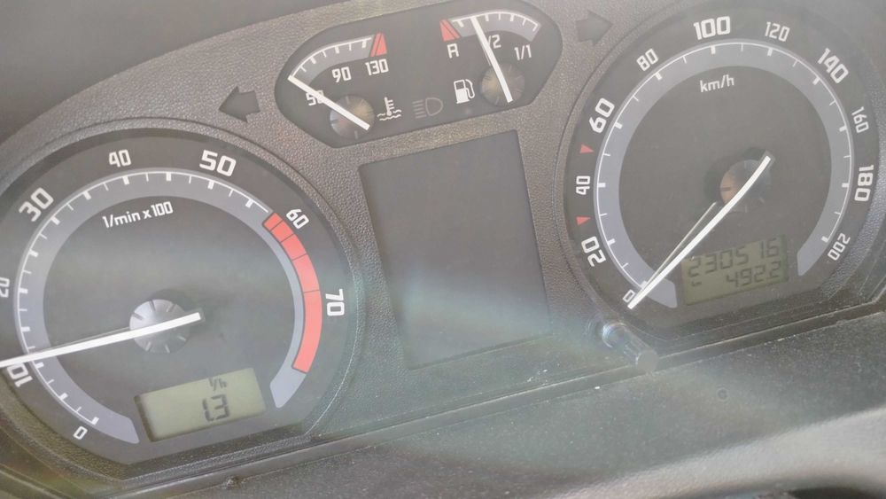 Skoda fabia1 an 2006 benzină
