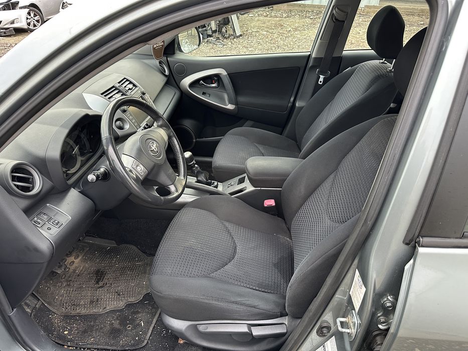 Тойота Рав 4 Toyota Rav4 2.2 dcat 177 кс На Части!
