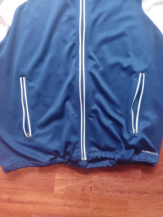 Оригинално горнище ADIDAS,с цип