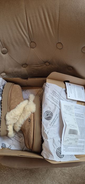 UGG Disquette Papuci din piele intoarsa cu captuseala din lana, 36