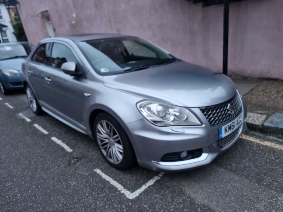 Продавам Suzuki Kizashi 2012 Auto petrol. 2.4cc 220hp. AWD/2WD