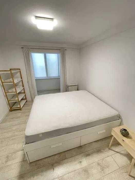 Дава се под наем Тристаен апартамент в София, Зона Б-18 - 90 кв.м за 797.64 € - Снимка #2