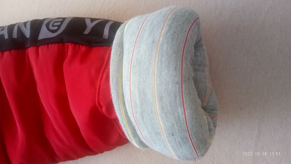 Тёплые штаны на 4-5 лет.