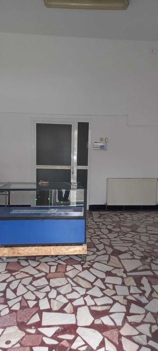 Închiriez Spațiu Comercial Parter