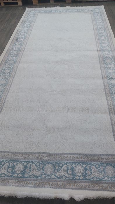 Кілем сатылады бу