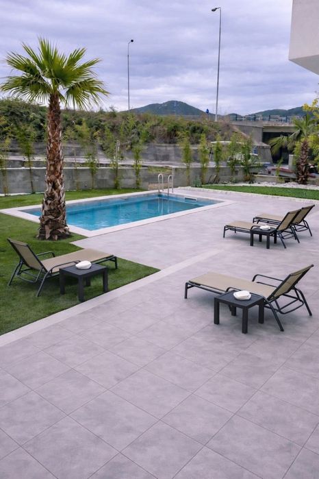 Мезонет с басейн в Неа Перамос, Гърция – готов за ползване