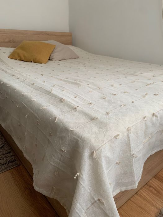 Чисто ново шалте за легло