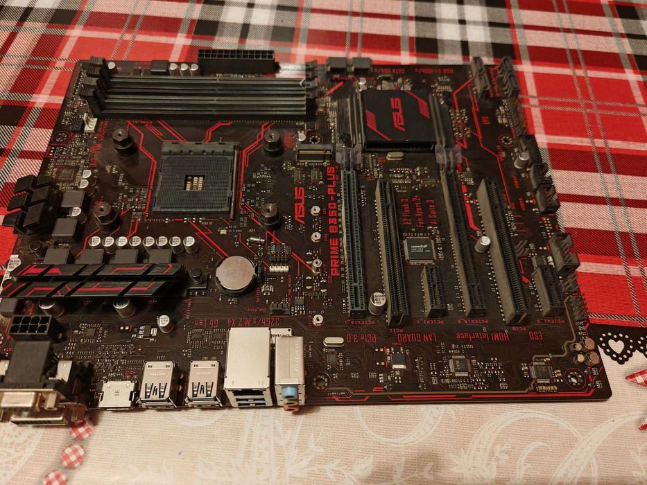 Asus Prime B350-Plus – AM4 дънна платка, отлично състояние